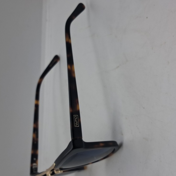 NWOT WMP DEMI Tortoise Shell, Oversized Sunglasses, Square Metal Bridge - Picture 3 of 6